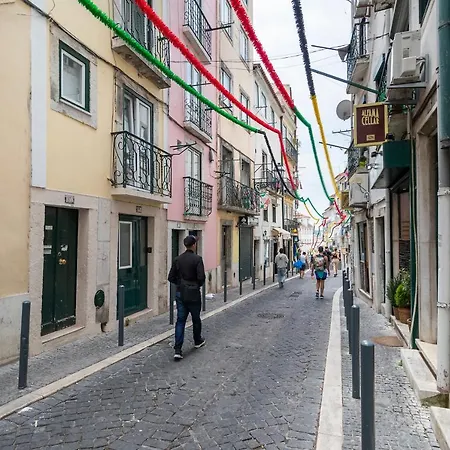 Historical Alfama, Building Top, 5mn To Train And Subway * Лісабон
