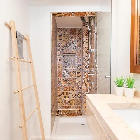 شقة Historical Alfama, Building Top, 5mn To Train And Subway Lisboa