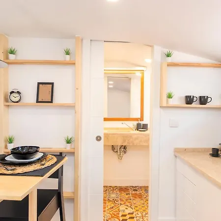 Apartman Historical Alfama, Building Top, 5mn To Train And Subway Lisboa