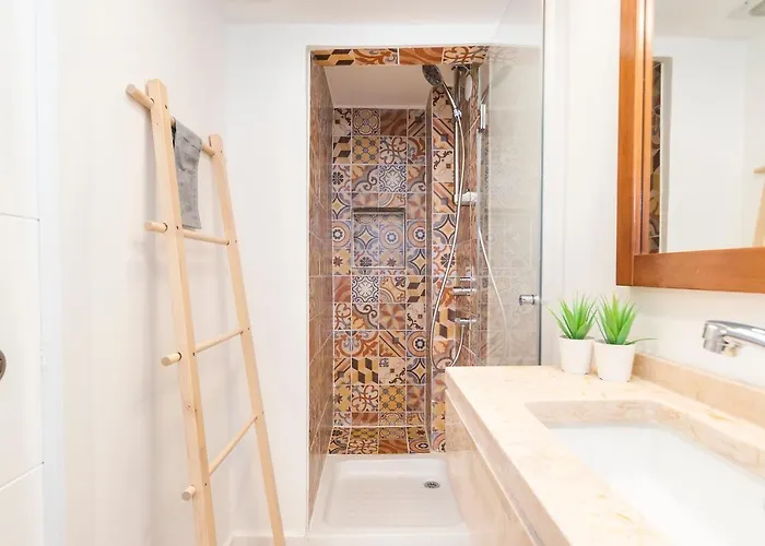 شقة Historical Alfama, Building Top, 5mn To Train And Subway Lisboa